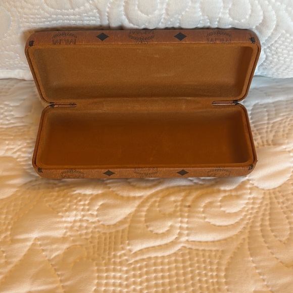 MCM Visetos Wallet and Glasses Bundle - Picture 13 of 14